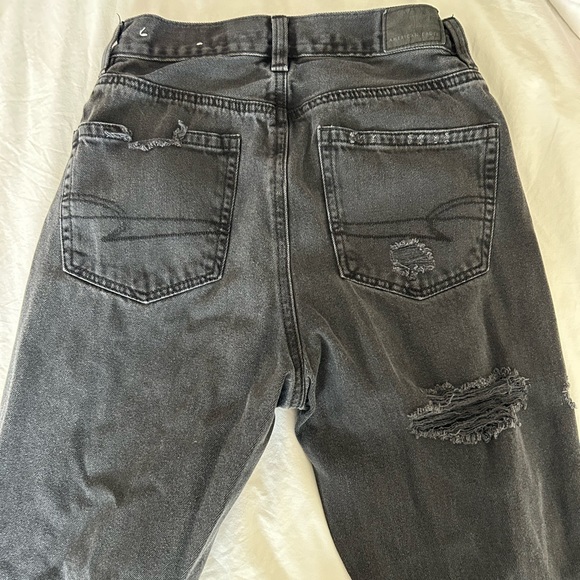 Black American Eagle High Waisted Ripped Jeans - Picture 3 of 3